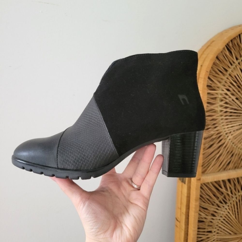 Black Block Heel Ankle Boots Size 9.5 Zip Suede Mixed Media Booties